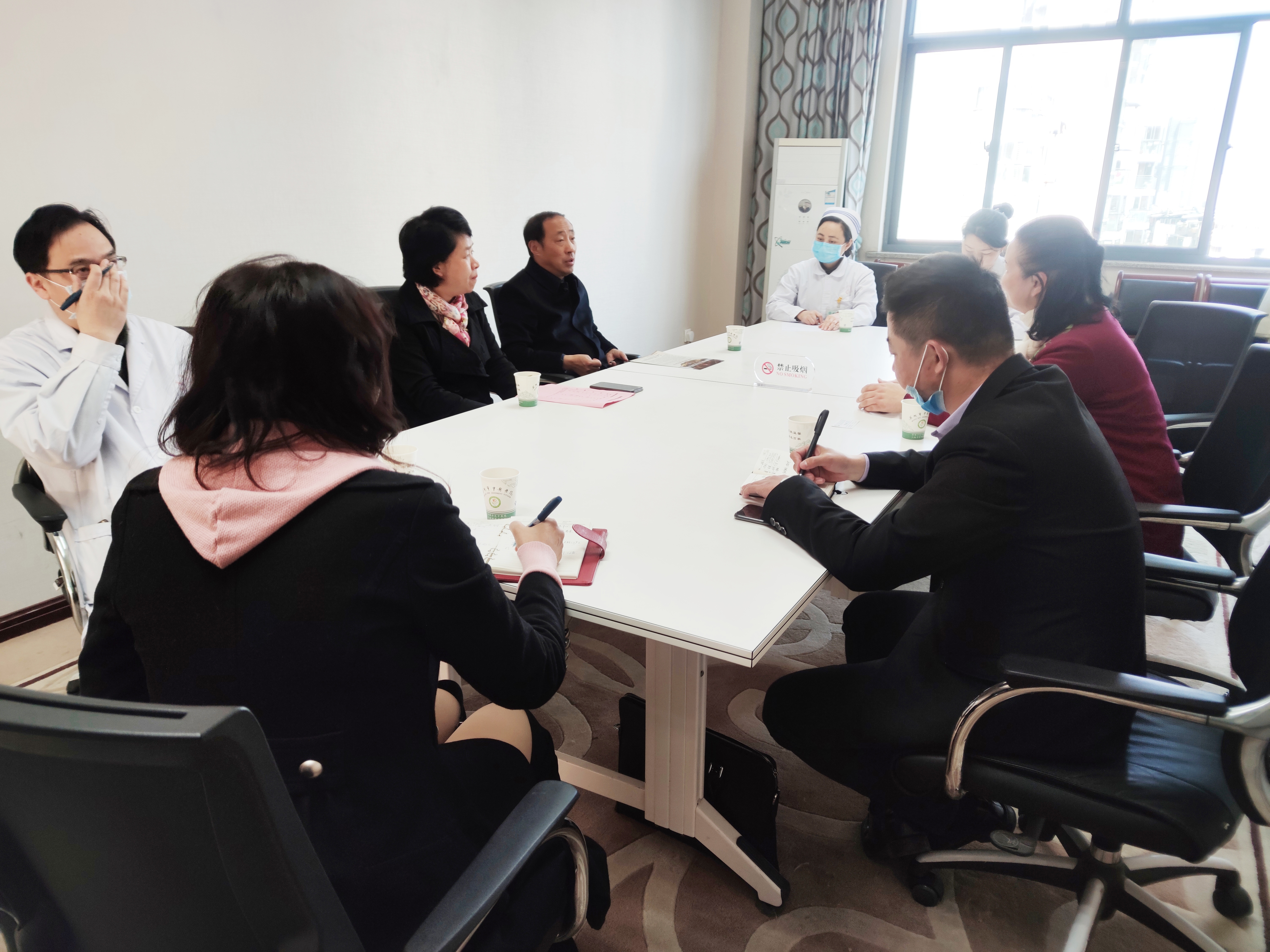 我院分管领导杨光伟一行实地调研好德春来养老院(图2)