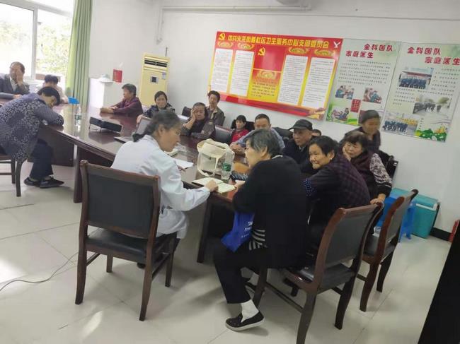 医联体进社区---我院在火龙街道社区卫生服务中心举办义诊讲座(图6)